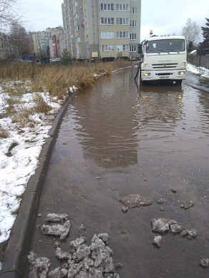 В Иванове спецтехника второй день борется с подтоплениями 